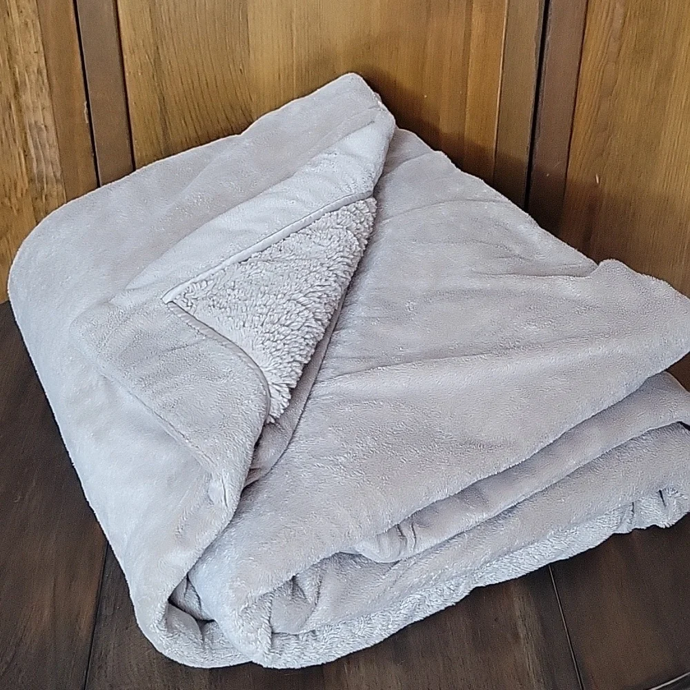Restoration Hardware Fleece Faux Fur Throw Blanket